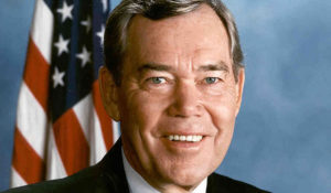 Senator Craig Thomas (R-WY)