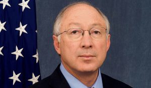 Official portrait of Secretary of the Interior Ken Salazar