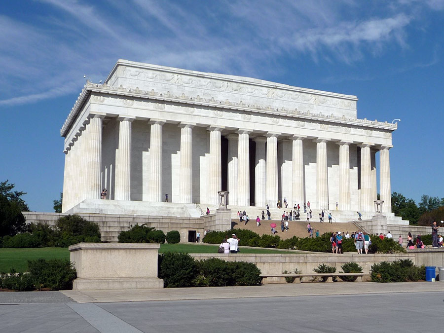 Students from DC’s Shining Stars Montessori Academy Public Charter School gave a performance at the Lincoln Memorial on September 23rd, 2016, to celebrate the opening of the new National Museum of African American History and Culture.