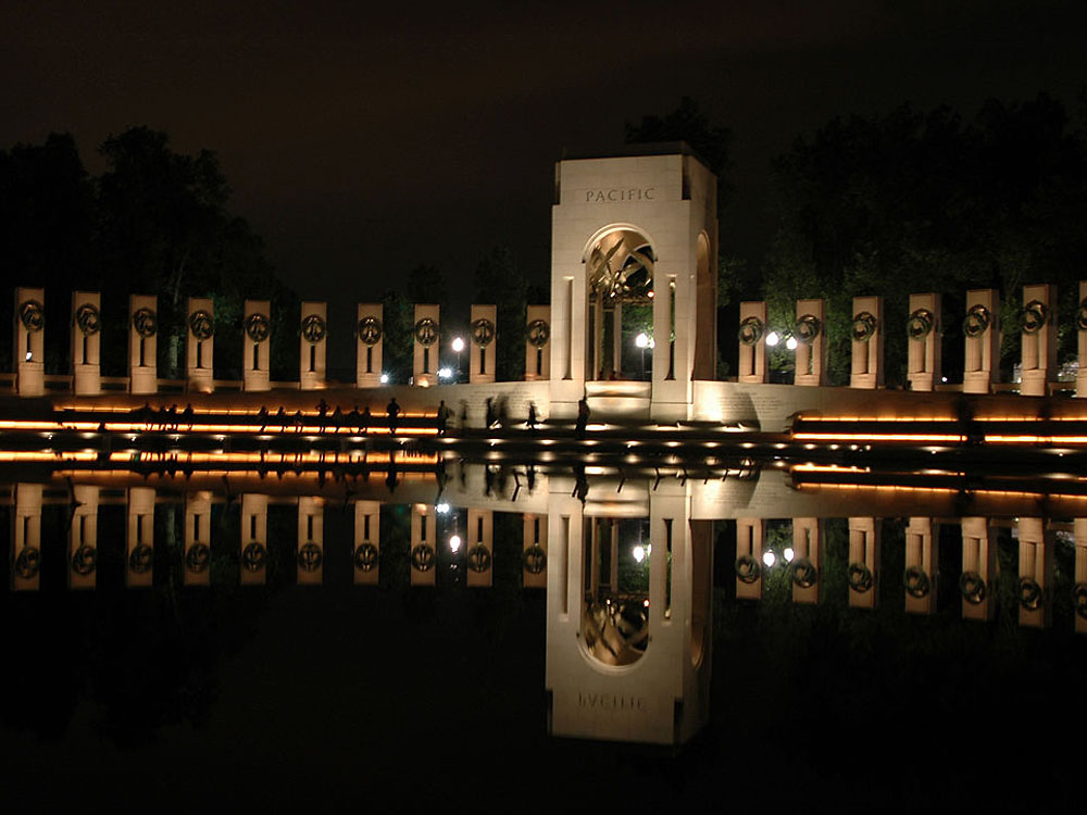 National World War II Memorial, Washington, D.C., May 26, 2004 (U.S. Navy photo by Lt. Cmdr. Jane Campbell)