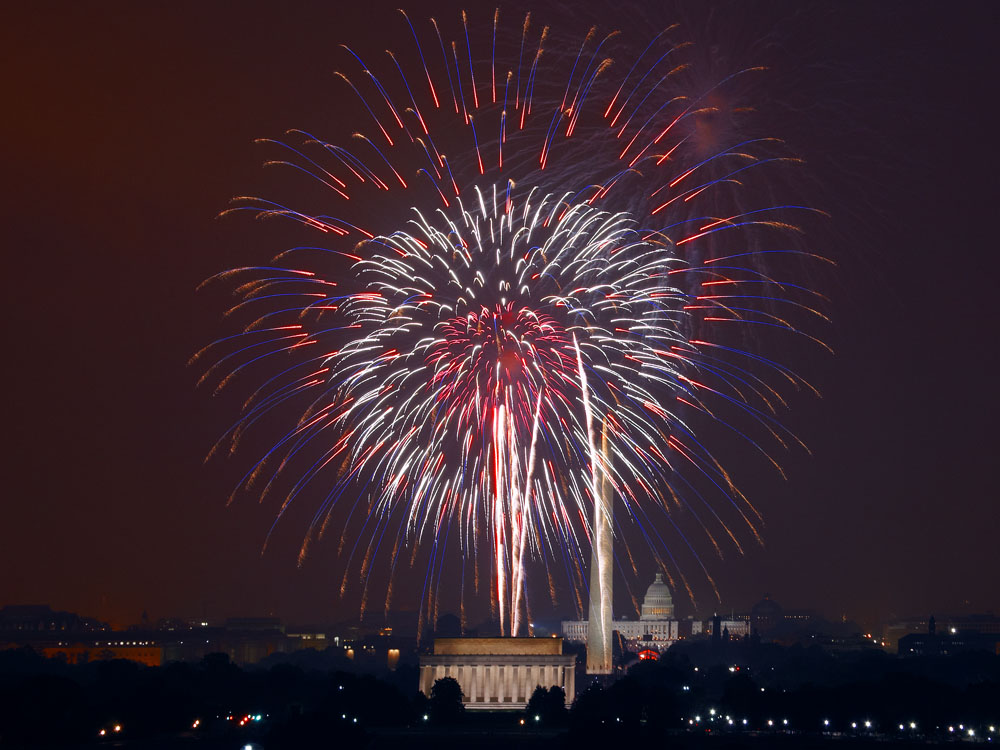 Washington DC is a spectacular place to celebrate July 4th! The National Mall, with Washington DC’s monuments and the U. S. Capitol in the background. (Courtesy Library of Congress)