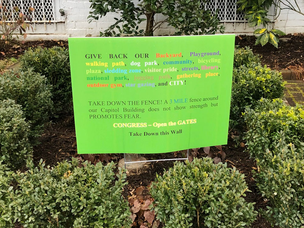 A message about the security around the National Mall and U.S. Capitol building (Photo by Lisa Benton-Short / National Mall Coalition)