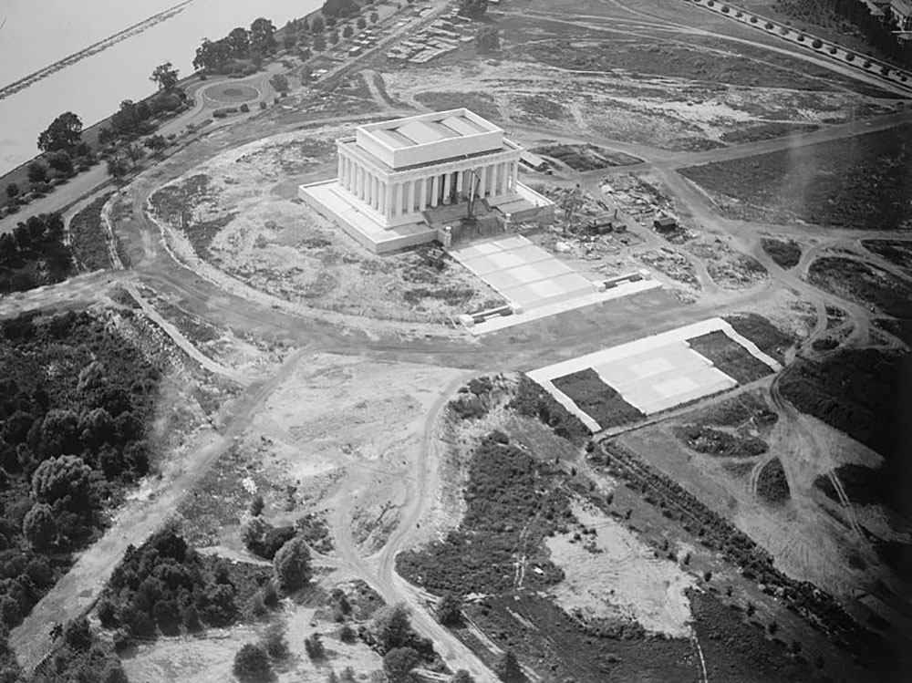 Lincoln Memorial under construction (Library of Congress)